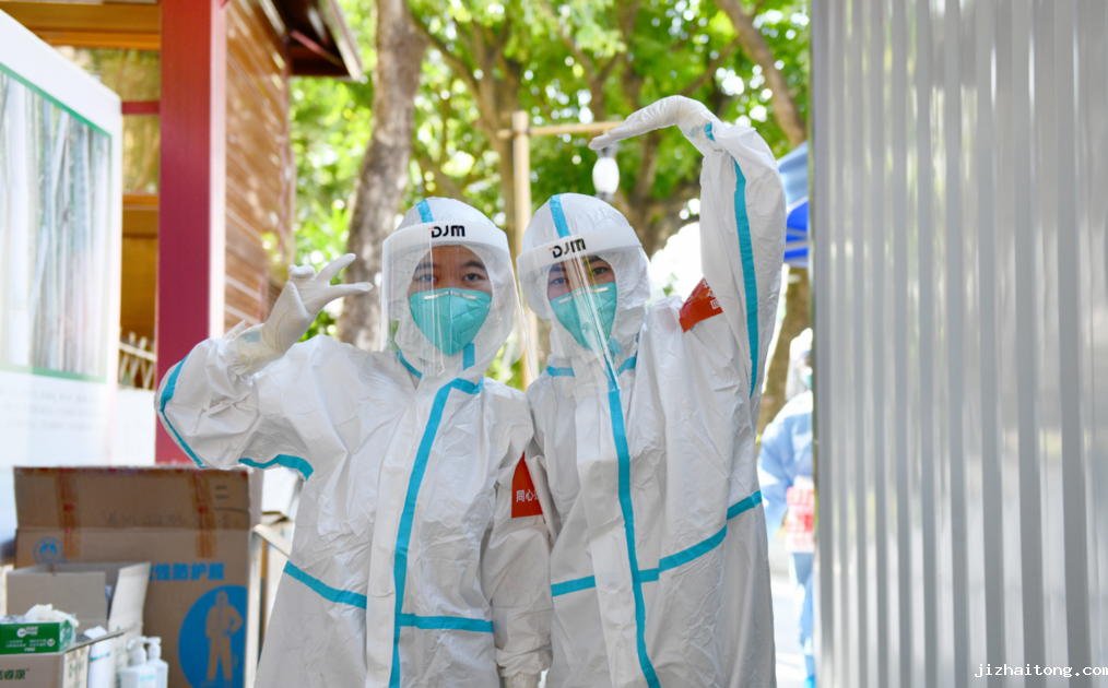 既是志愿者，又服务志愿者，他们白衣执甲逆行而上