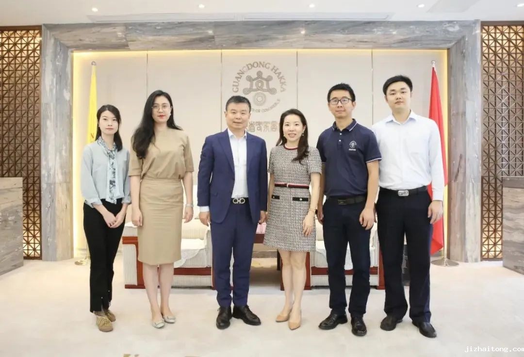 社会组织交流服务展示点丨米兰足球篮球比赛视频：搭平台 促发展 拓思路